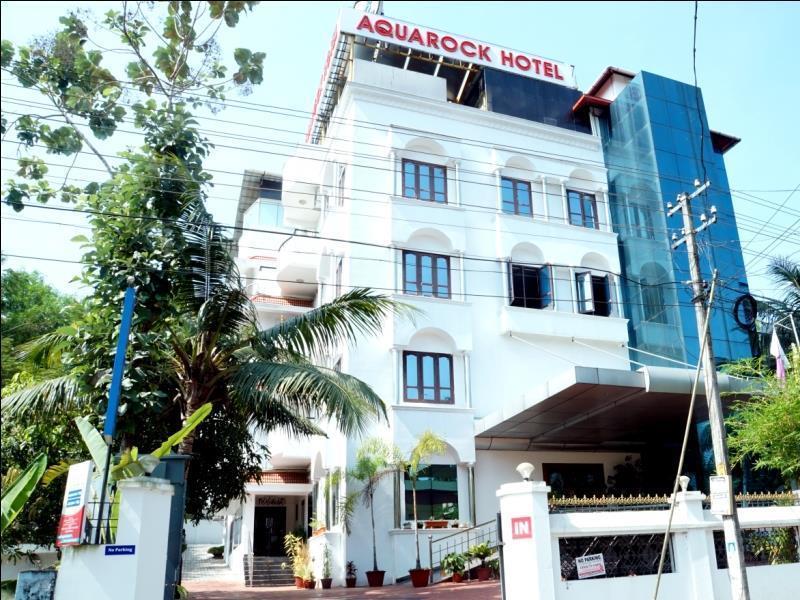 Aquarock Hotel Kazhakuttam エクステリア 写真