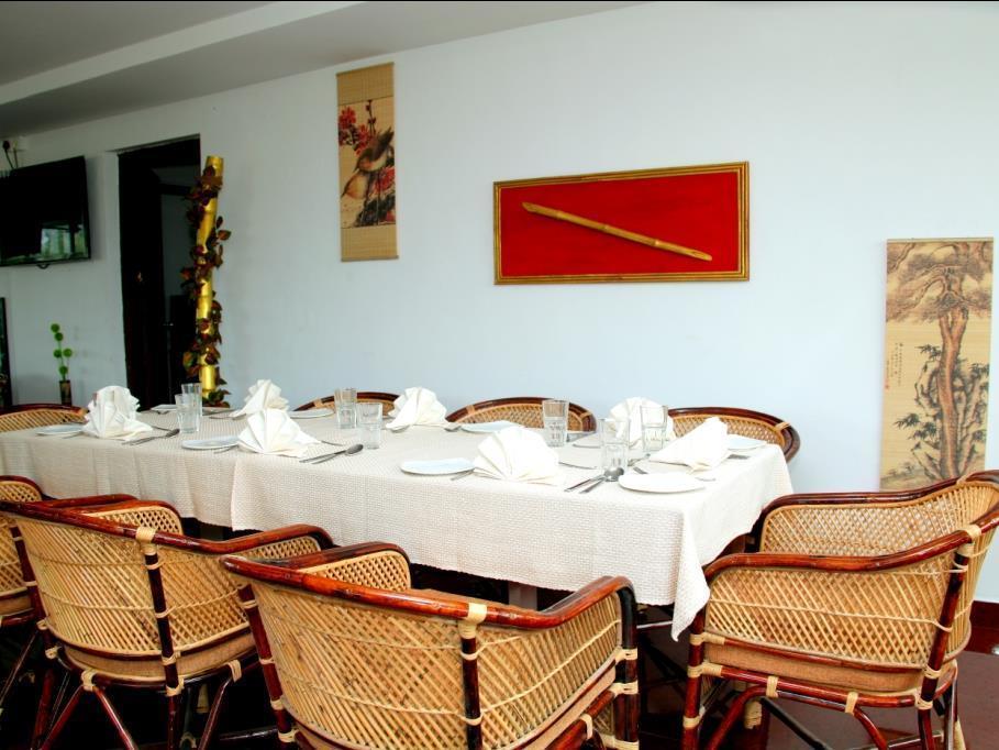 Aquarock Hotel Kazhakuttam エクステリア 写真